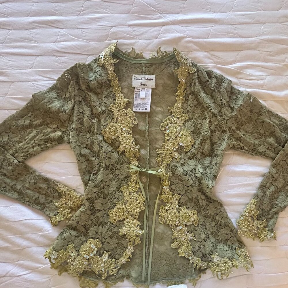 Catwalk Collection London Vintage Lace 2 Piece Formal